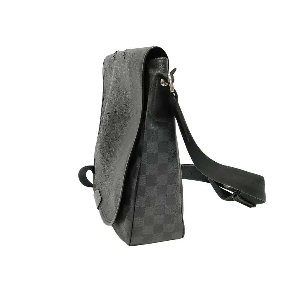 LOUIS VUITTON Damier Graphite Daniel MM Messenger Shoulder Bag N58033